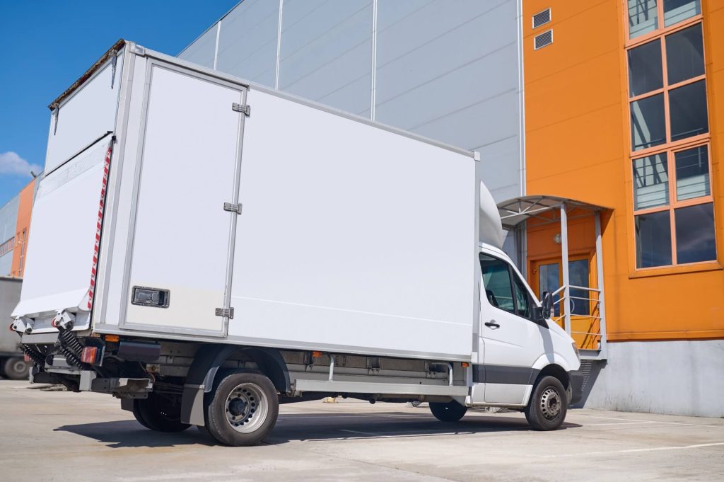 White box truck with commercial lift gate