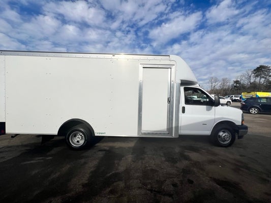 2022 Chevrolet Express 3500 Work Van DRW 14' Box in Hooksett, NH - Merchants Auto
