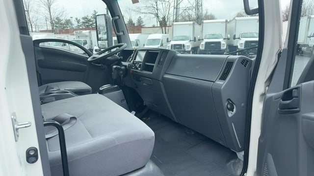 2022 Isuzu NRR 20' Box in Hooksett, NH - Merchants Auto